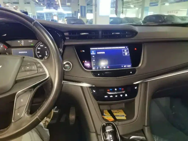 Cadillac XT5 — Фото автомобиля 12