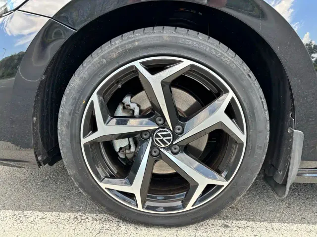 Volkswagen Passat — Фото автомобиля 10