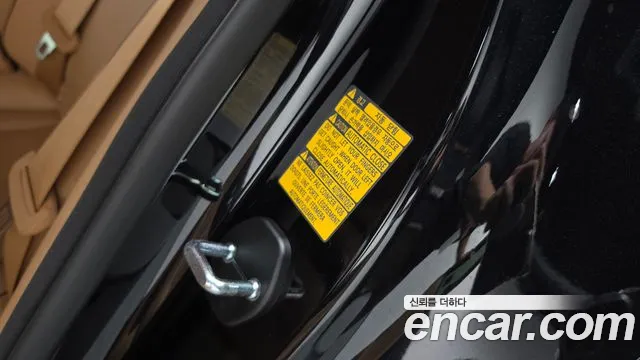 Genesis G90 Бензин 3.5 турбо AWD — Фото автомобиля 12