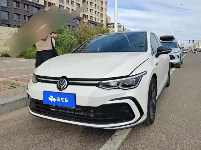 Фотография автомобиля — Volkswagen Golf