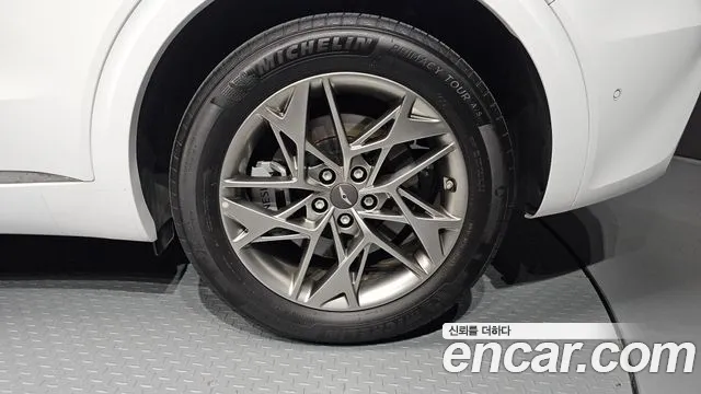 Genesis GV70 2.5T Бензин 2WD — Фото автомобиля 19