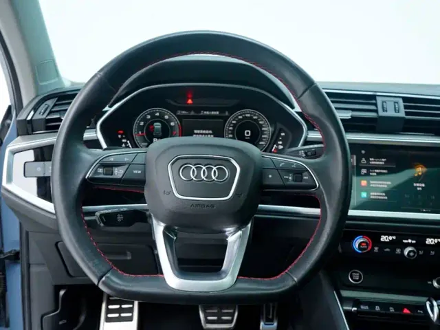 Audi Q3 — Фото автомобиля 16