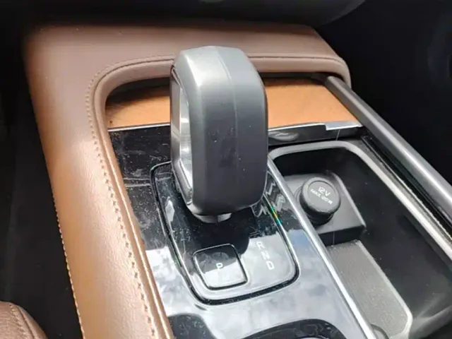 Volvo S90 — Фото автомобиля 13