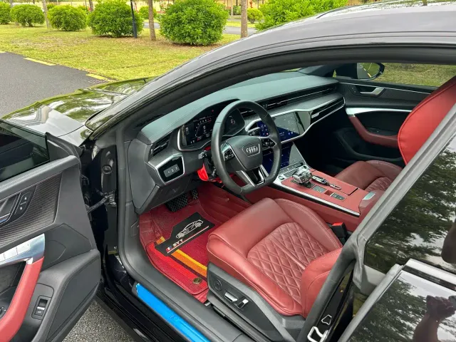 Audi A7L — Фото автомобиля 4