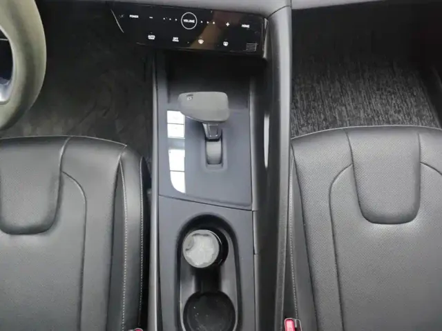Hyundai Elantra — Фото автомобиля 16