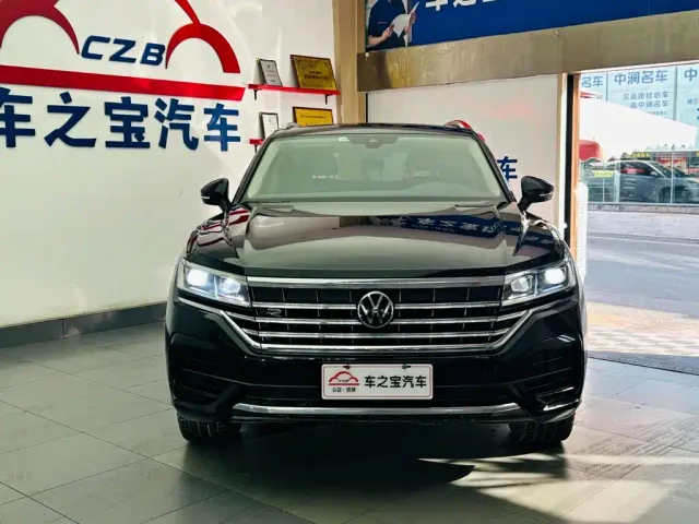 Volkswagen Touareg — Фото автомобиля 2