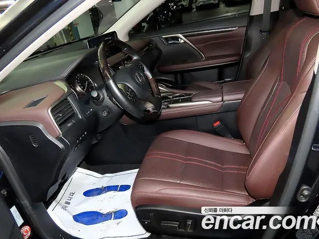 Lexus RX — Фото автомобиля 9