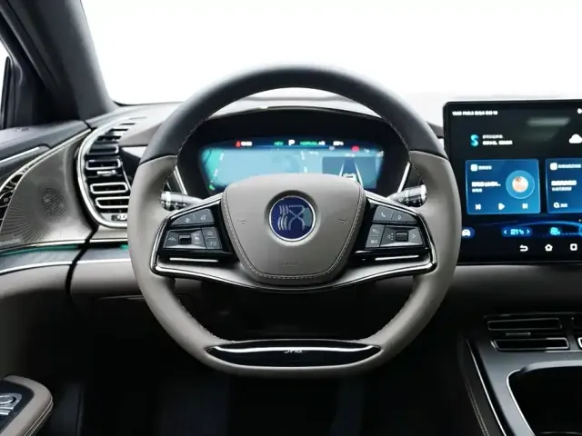 BYD Han — Фото автомобиля 10