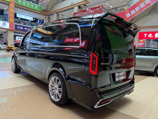 Mercedes-Benz Vito 2023 2.0T Business 7-Seater — Фото автомобиля 6