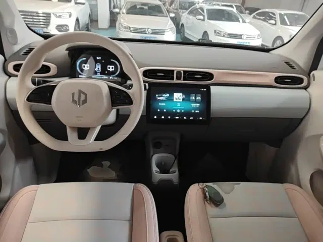 Leapmotor T03 — Фото автомобиля 9