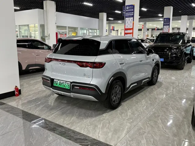 BYD Yuan UP — Фото автомобиля 9
