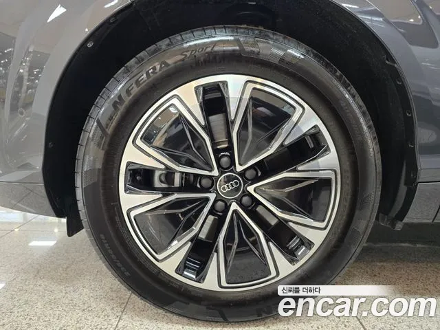 Audi Q3 FJ — Фото автомобиля 5