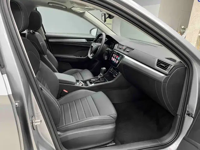 Skoda Superb — Фото автомобиля 18