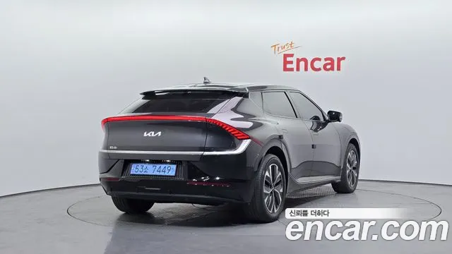 Kia EV6 — Фото автомобиля 2