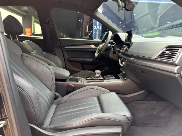 Audi Q5L — Фото автомобиля 12