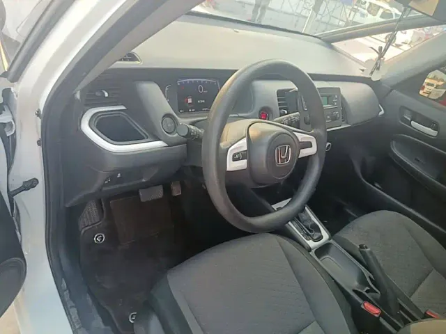 Honda Fit — Фото автомобиля 9