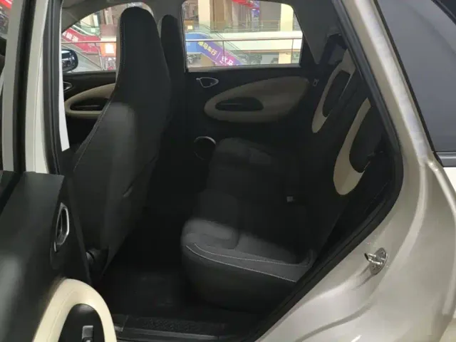 Wuling Bingo — Фото автомобиля 16