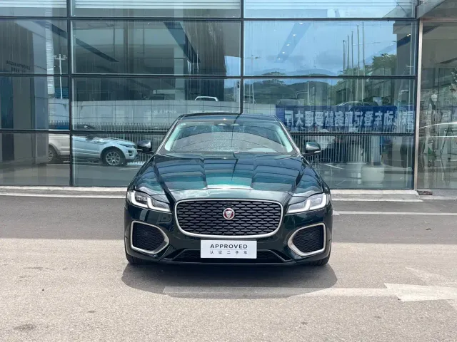 Jaguar XFL — Фото автомобиля 2