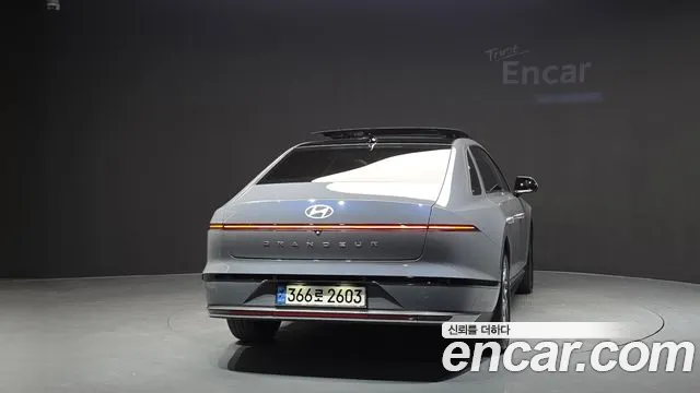Hyundai Grandeur Grandeur (GN7) 2.5 Бензин 2WD — Фото автомобиля 4