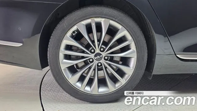 Фотография автомобиля — Kia K9 The New K9 2-е поколение 3.8 GDI AWD