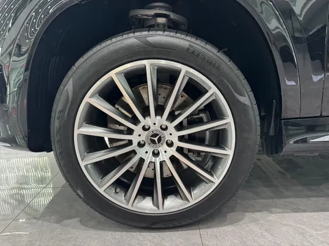 Mercedes-Benz GLE-Class — Фото автомобиля 4
