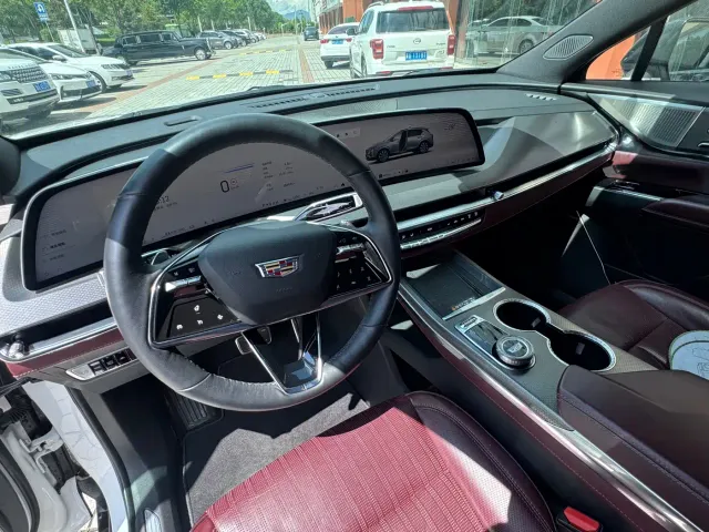 Cadillac XT5 — Фото автомобиля 8