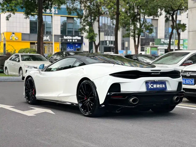 McLaren GT — Фото автомобиля 6