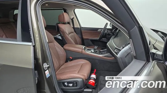 BMW X7 — Фото автомобиля 22