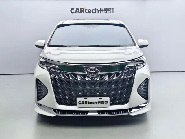 Toyota Sienna — Фото автомобиля 2