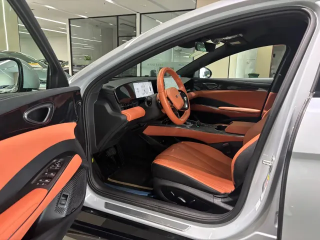 BYD Seal — Фото автомобиля 10