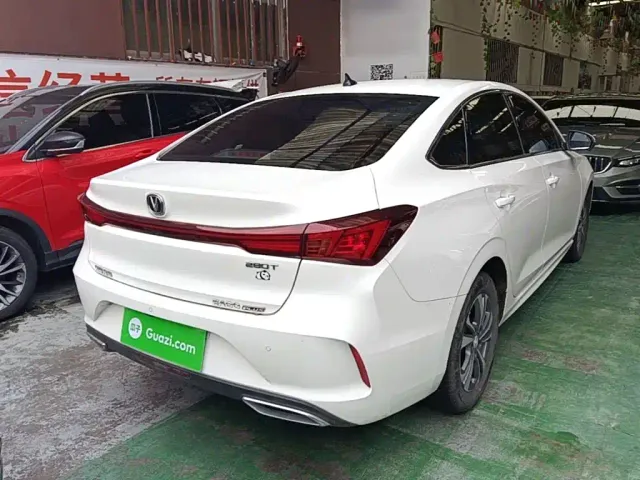 Changan Eado — Фото автомобиля 4