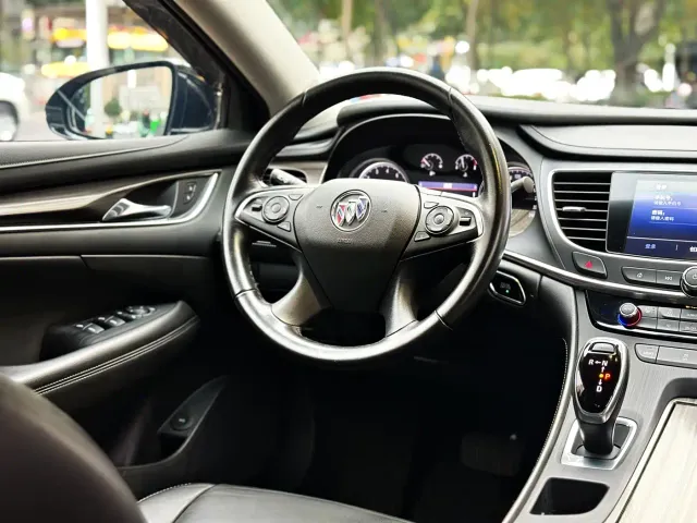 Buick LaCrosse — Фото автомобиля 9