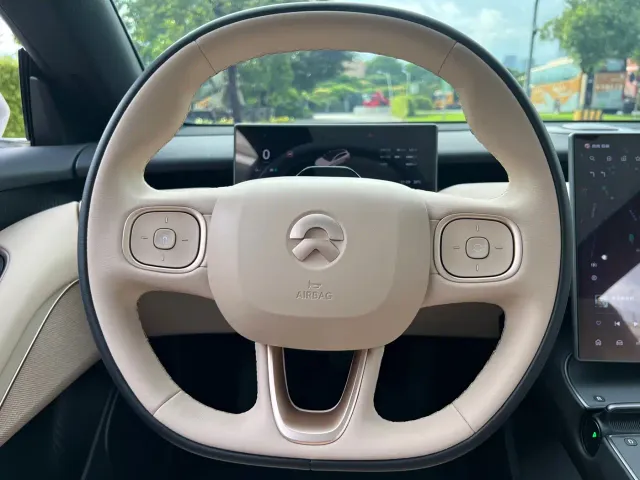 Nio ET5 Touring — Фото автомобиля 11