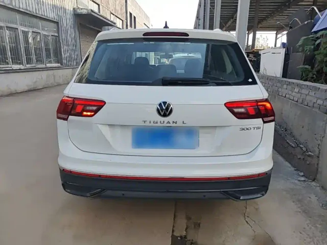 Volkswagen Tiguan L — Фото автомобиля 5