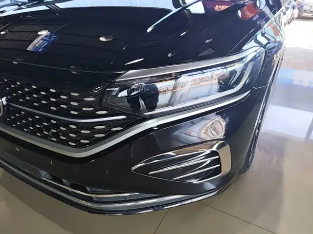 Volkswagen Passat — Фото автомобиля 23