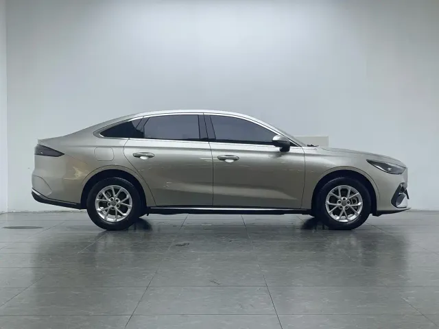 Geely Galaxy Stellar 6 — Фото автомобиля 7