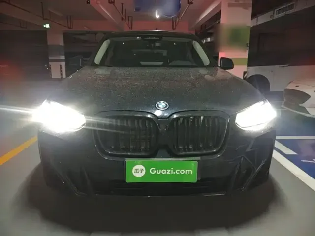 BMW iX3 — Фото автомобиля 2