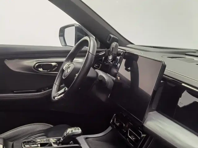 GAC Trumpchi GS8 — Фото автомобиля 22