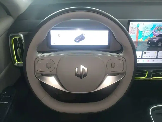 Leapmotor B10 — Фото автомобиля 10
