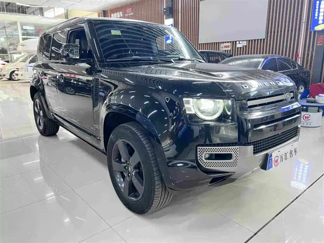 Land Rover Defender — Фото автомобиля 3
