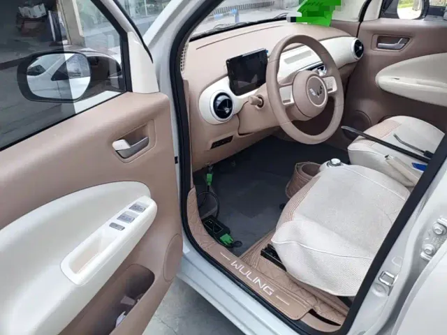 Wuling Hongguang Mini EV — Фото автомобиля 15