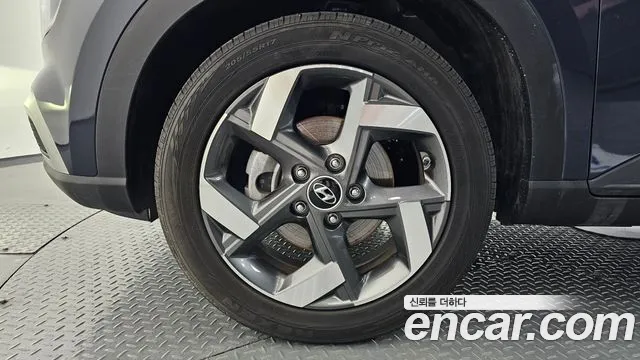 Hyundai Venue — Фото автомобиля 5