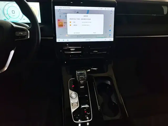 GAC Trumpchi M8 — Фото автомобиля 12