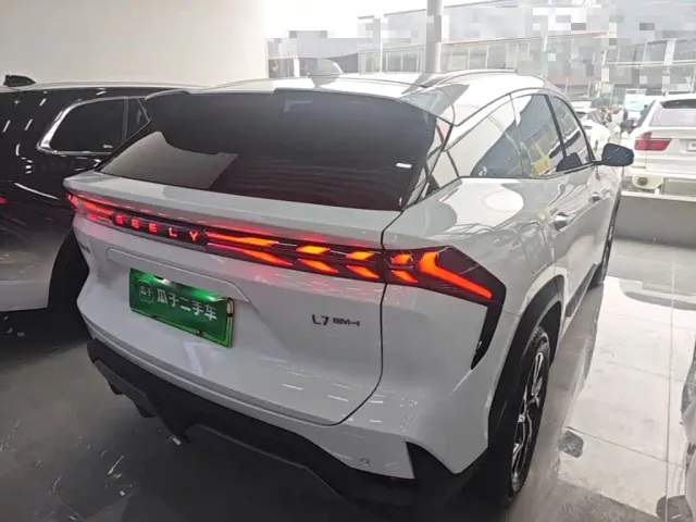 Geely Galaxy L7 — Фото автомобиля 6