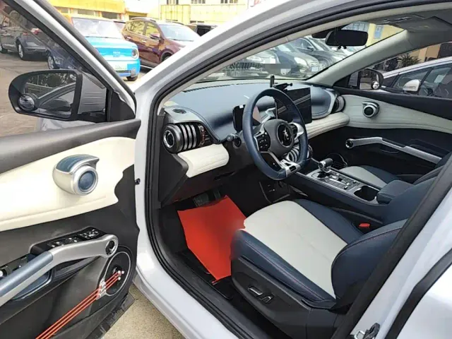 BYD Yuan PLUS — Фото автомобиля 15
