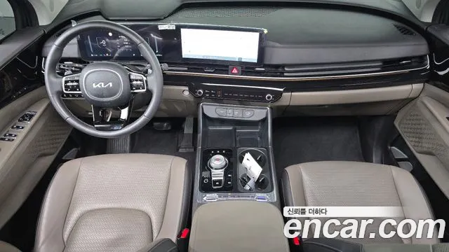 Kia Carnival Generation 4 — Фото автомобиля 10