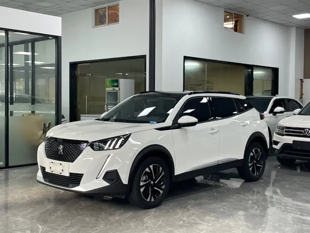 Фотография автомобиля — Peugeot 2008