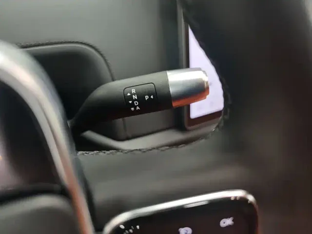 Li Auto L8 — Фото автомобиля 13