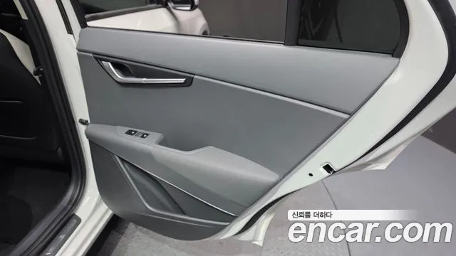Kia Niro The All New Niro Signature — Фото автомобиля 24
