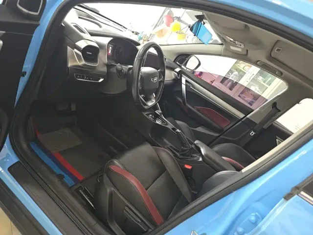 Geely Binyue — Фото автомобиля 14